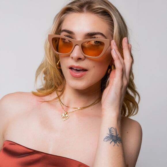 AJ Morgan Myrtle Cat Eye Sunglasses Beige - Picture 2 of 3